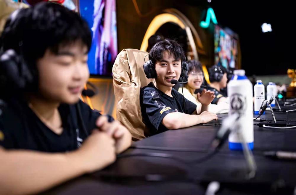 【赛前预告】CSGO虎牙黑马联赛第七赛季，1月25日 Wingsup vs Checkmate