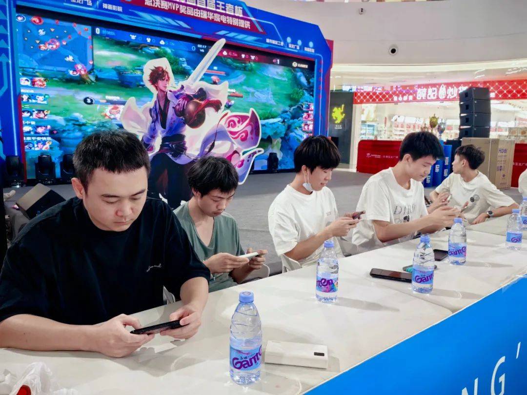 【战报】王者荣耀2020KPL秋季赛，重庆QGhappy二队居然零封KS.YTG！